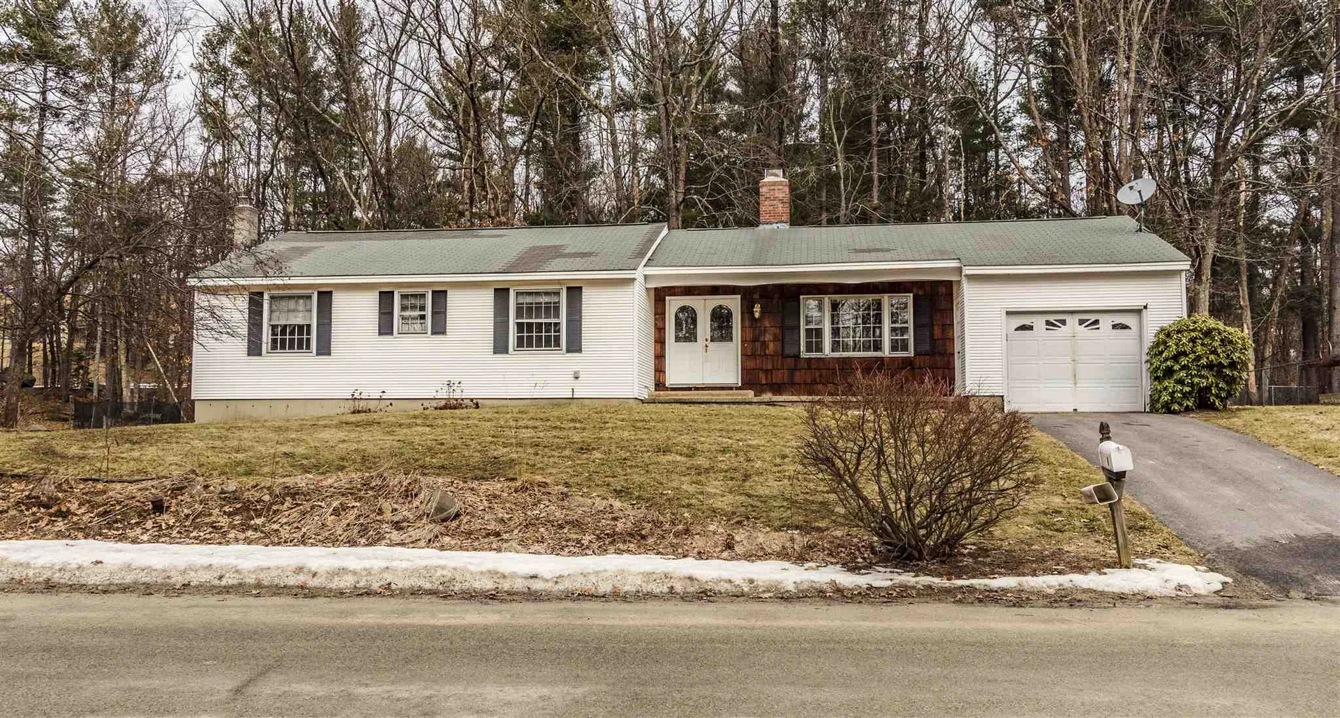 7 Bonnie Lane Hudson NH 03051