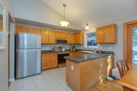 264 High Range Road Londonderry NH 03053