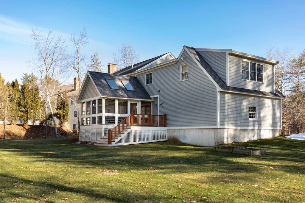 18 Smith Farm Road Stratham NH 03885