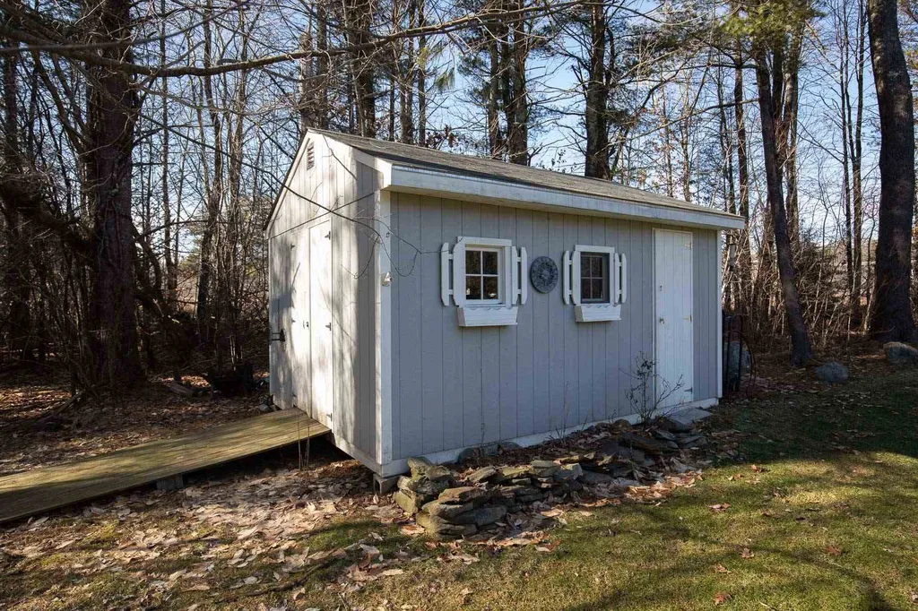 18 Smith Farm Road Stratham NH 03885