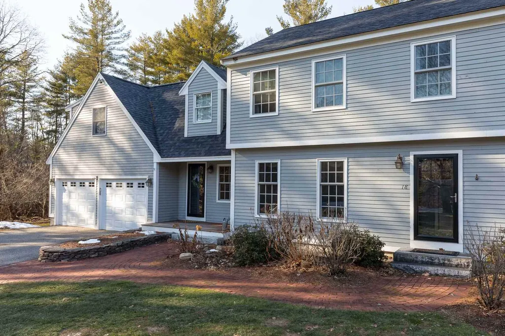 18 Smith Farm Road Stratham NH 03885