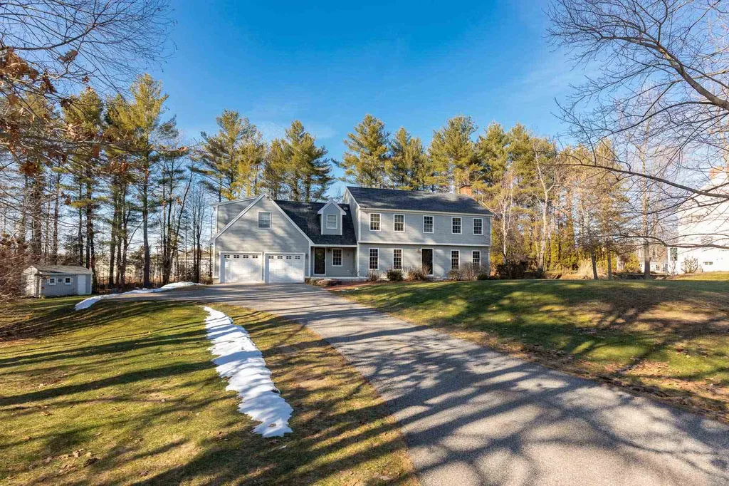 18 Smith Farm Road Stratham NH 03885