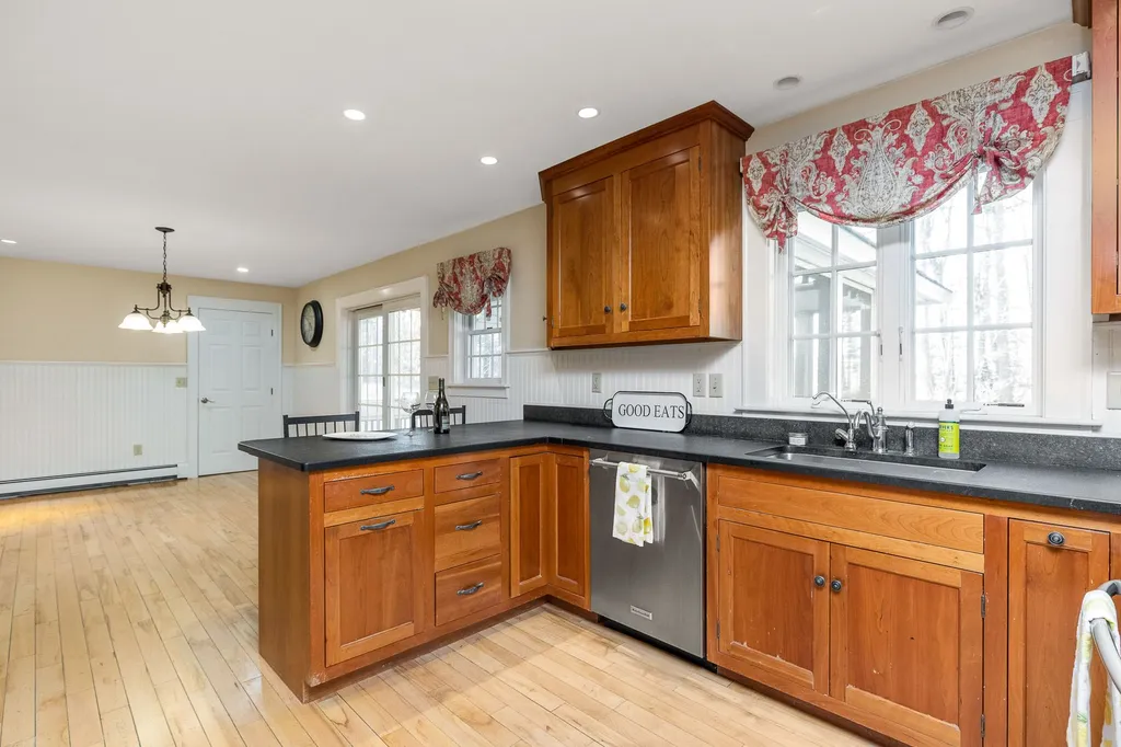 18 Smith Farm Road Stratham NH 03885