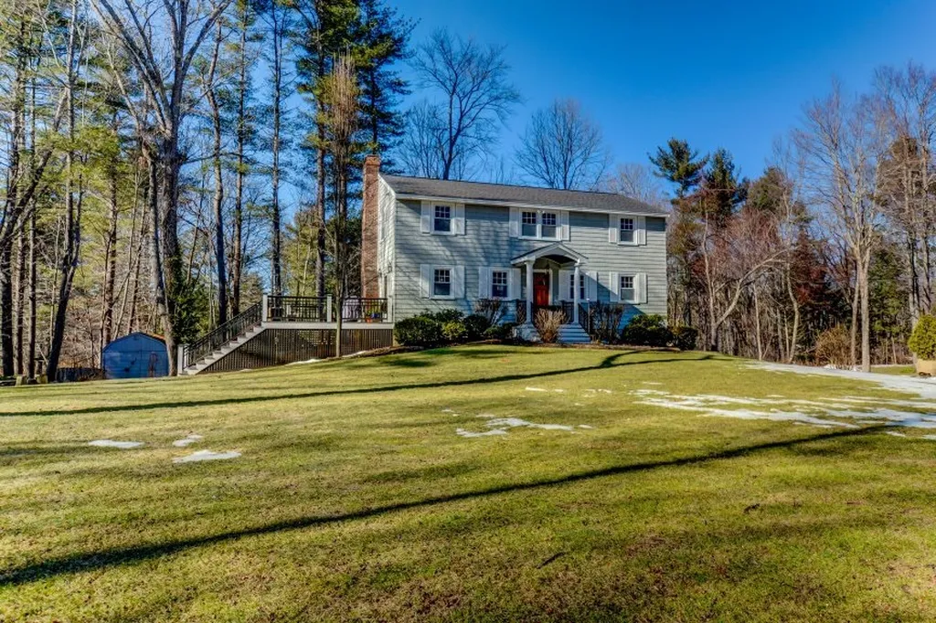 10 Ffrost Drive Durham NH 03824