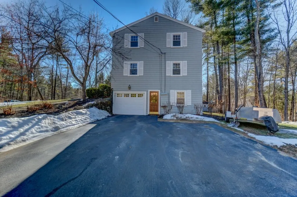 10 Ffrost Drive Durham NH 03824
