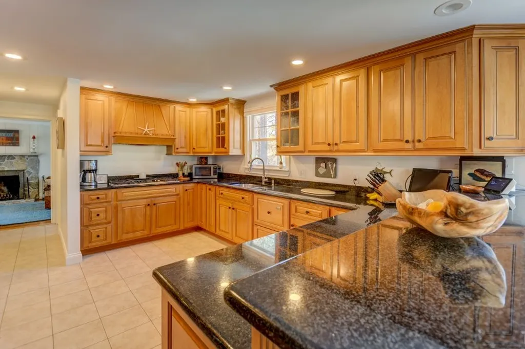 10 Ffrost Drive Durham NH 03824