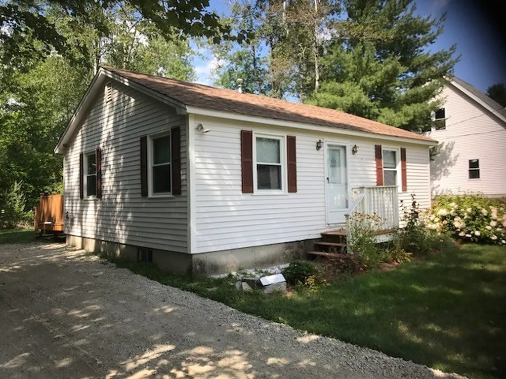 5 June Circle Belmont NH 03220