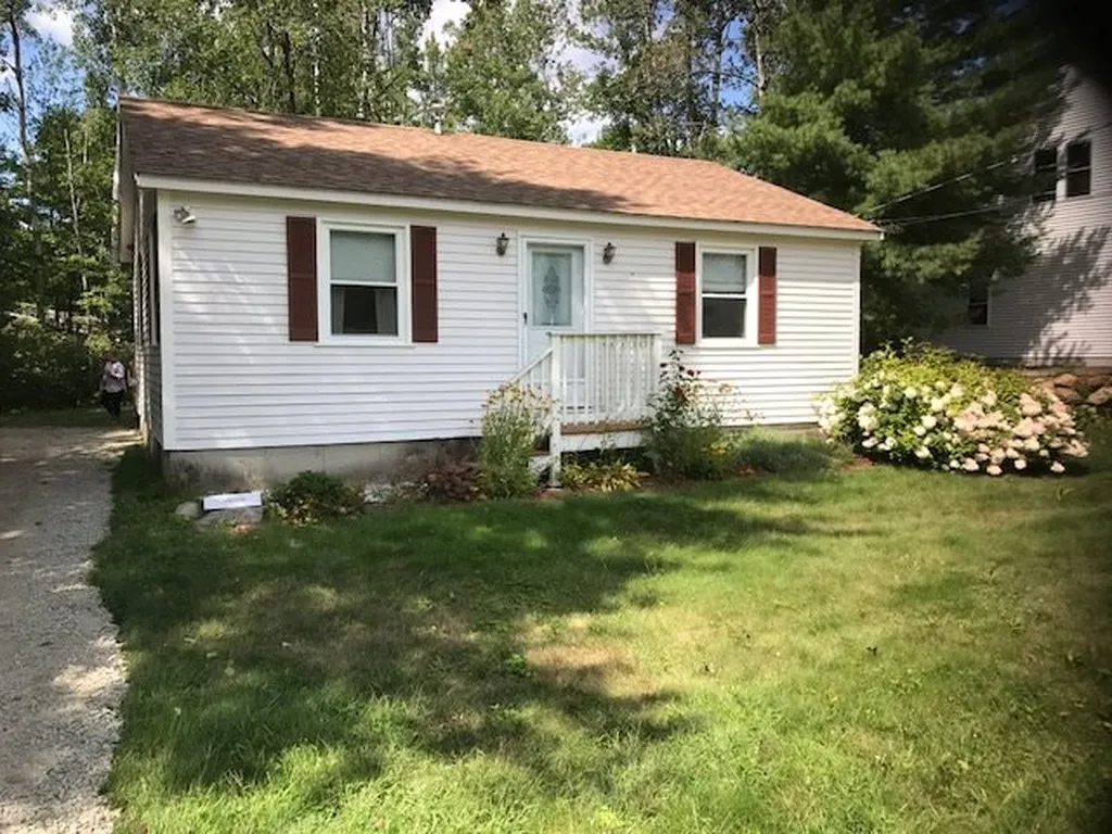 5 June Circle Belmont NH 03220