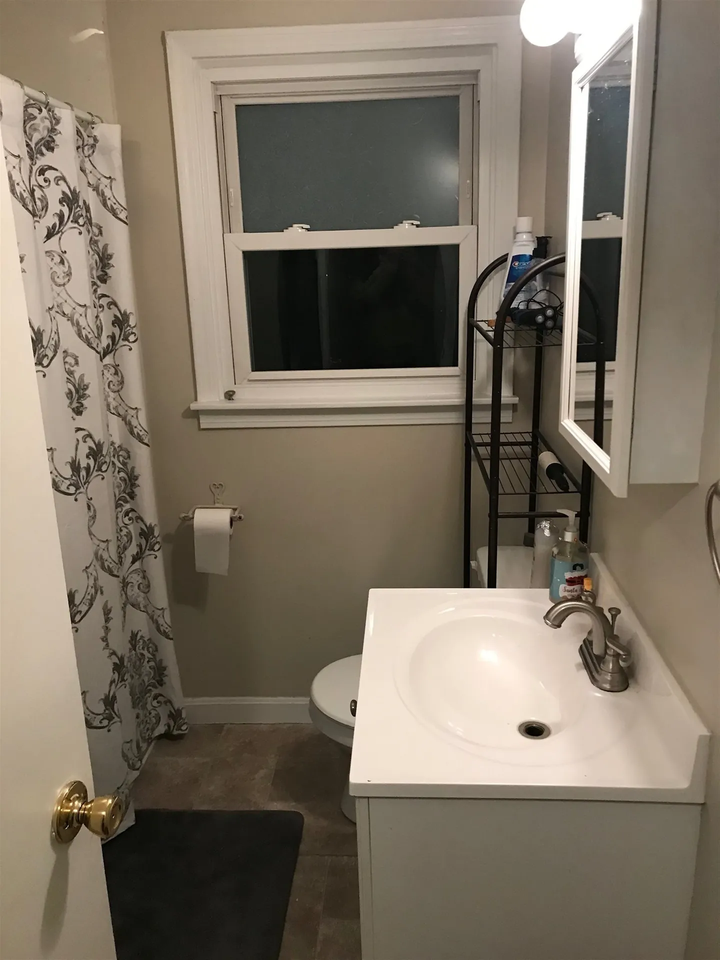 27 Intervale Street Nashua NH 03064