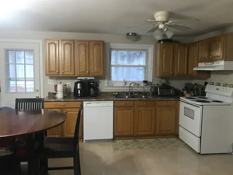 27 Intervale Street Nashua NH 03064