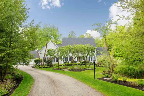 8 Beech Court Stratham NH 03885