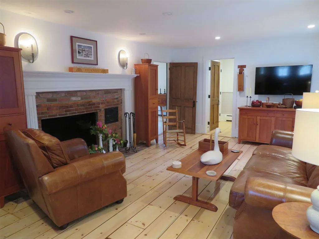 103 New Boston Road Kingston NH 03848