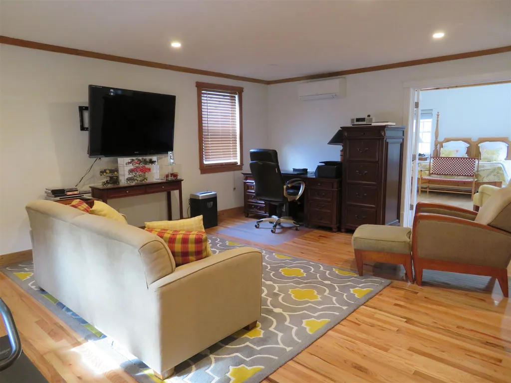103 New Boston Road Kingston NH 03848