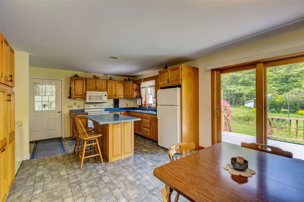 34 Dingleton Hill Road Cornish NH 03745