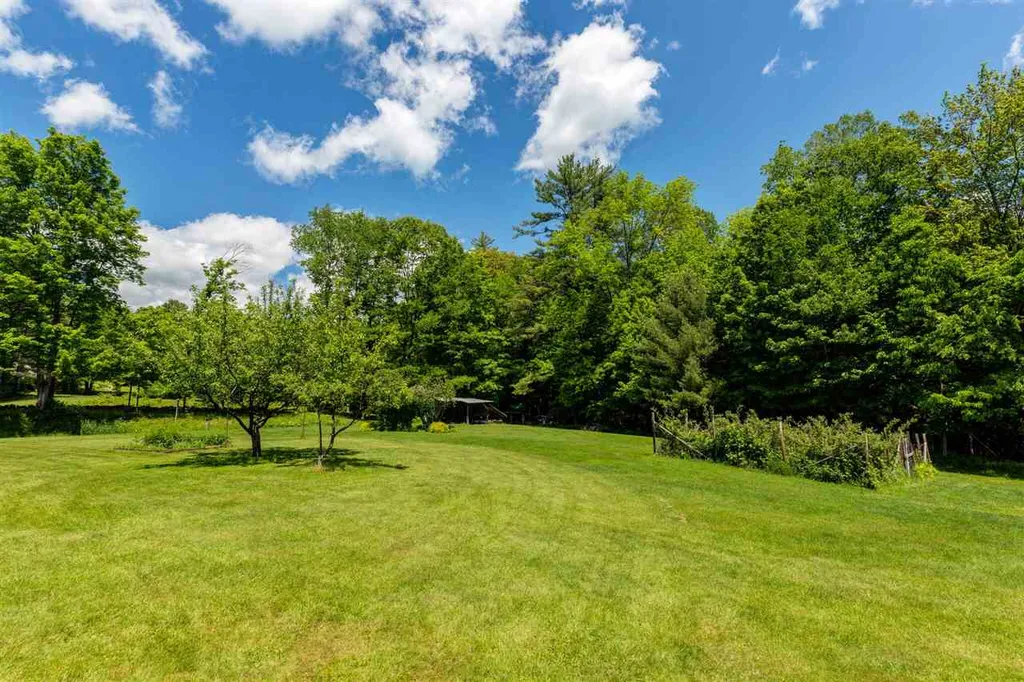 34 Dingleton Hill Road Cornish NH 03745