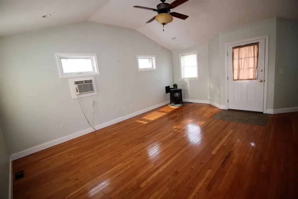 15 Simonds Road Portsmouth NH 03801