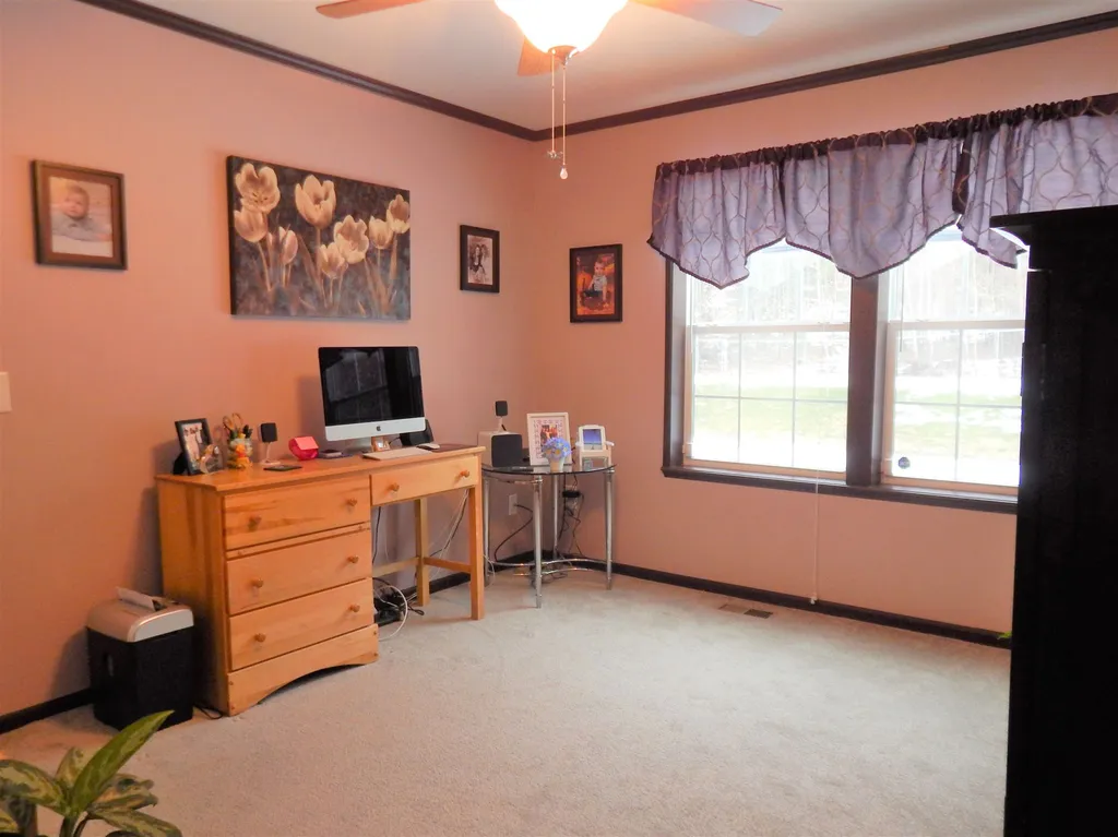 42 Bay Hill Road Northfield NH 03276