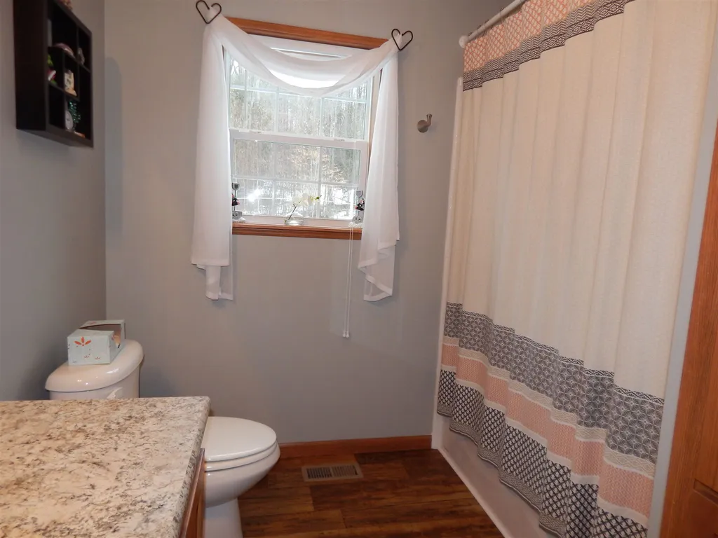 42 Bay Hill Road Northfield NH 03276