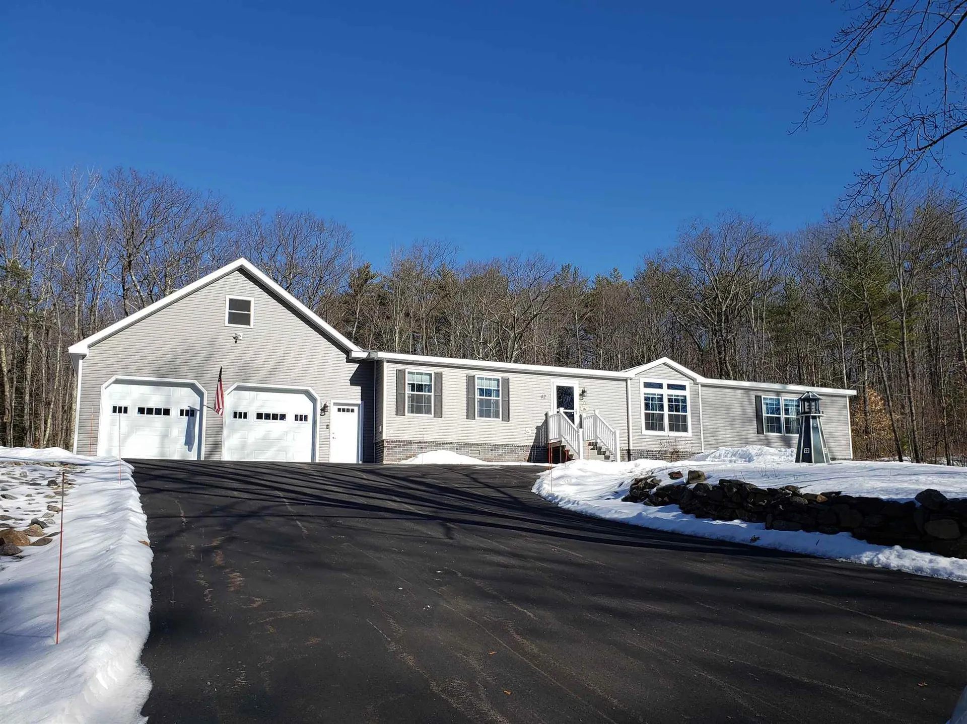 42 Bay Hill Road Northfield NH 03276