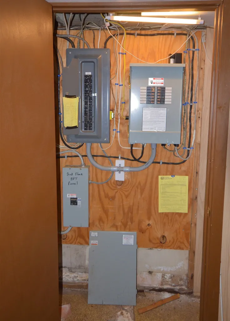 21 Dexter Street Nashua NH 03060