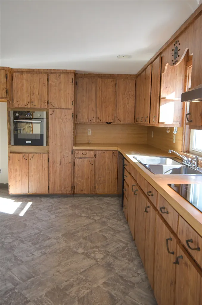 21 Dexter Street Nashua NH 03060