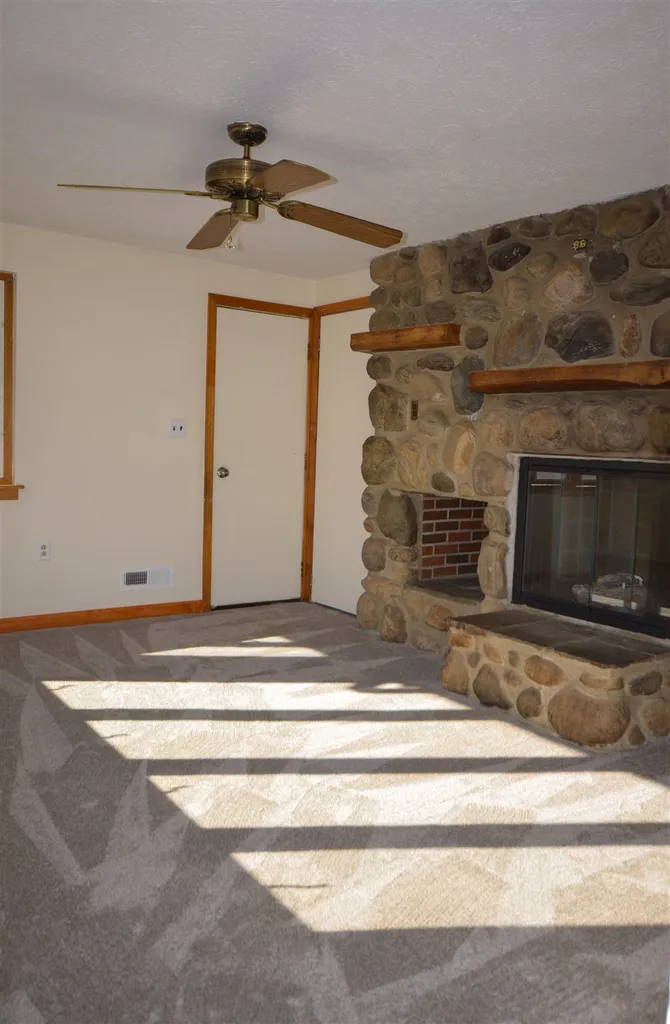 21 Dexter Street Nashua NH 03060