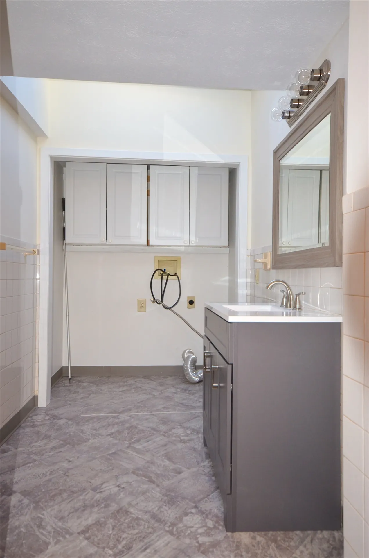21 Dexter Street Nashua NH 03060