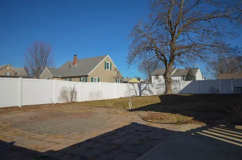21 Dexter Street Nashua NH 03060