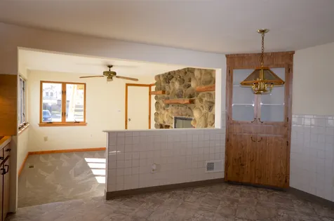 21 Dexter Street Nashua NH 03060