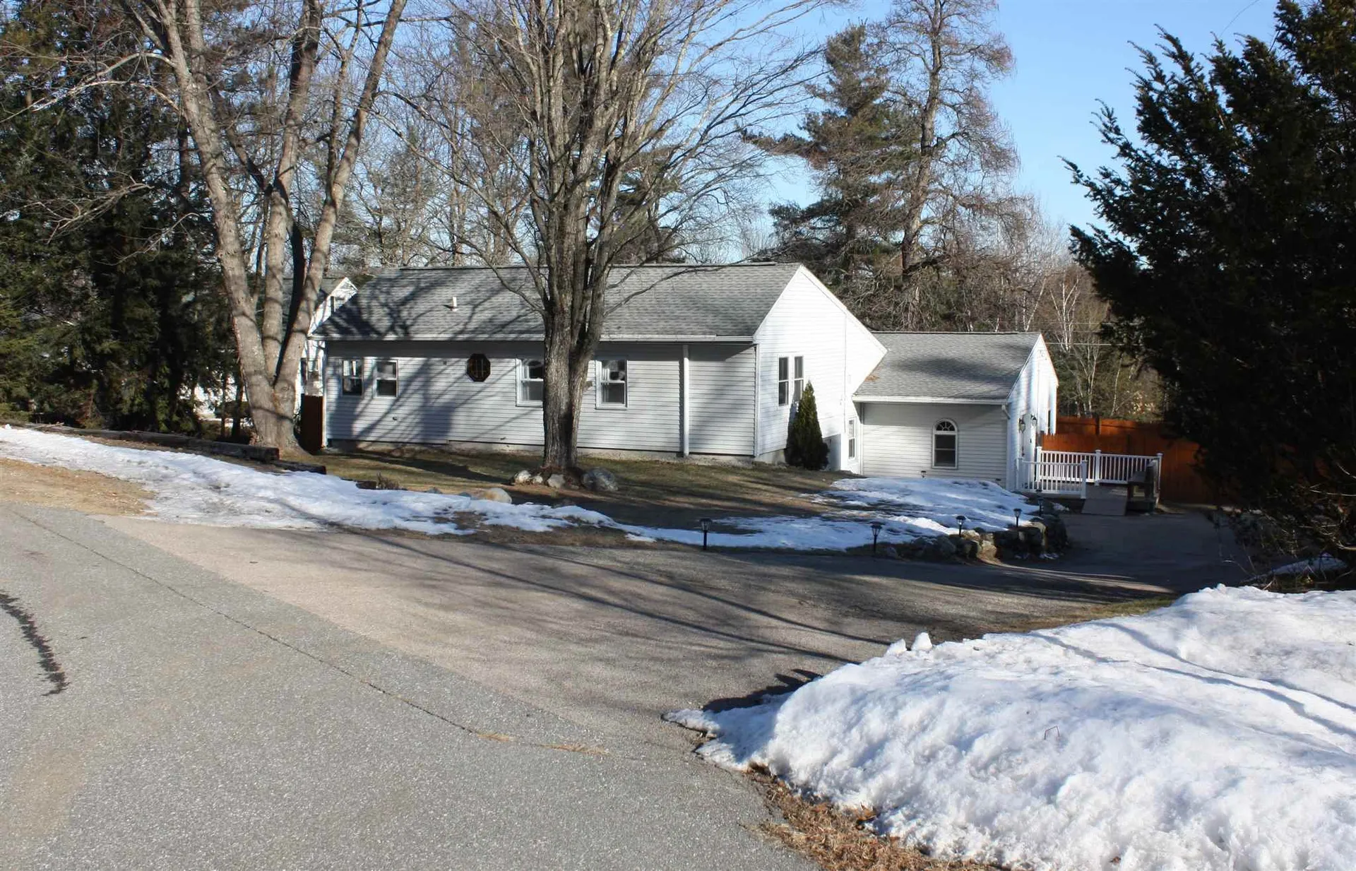 15 Meadow Lane Goffstown NH 03045