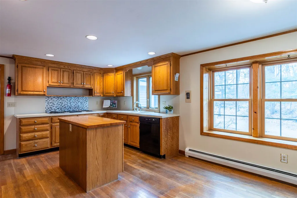 71 Buttrick Road Hampstead NH 03841