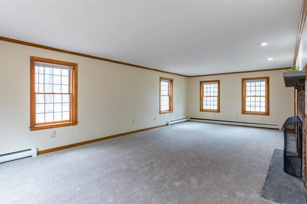 71 Buttrick Road Hampstead NH 03841