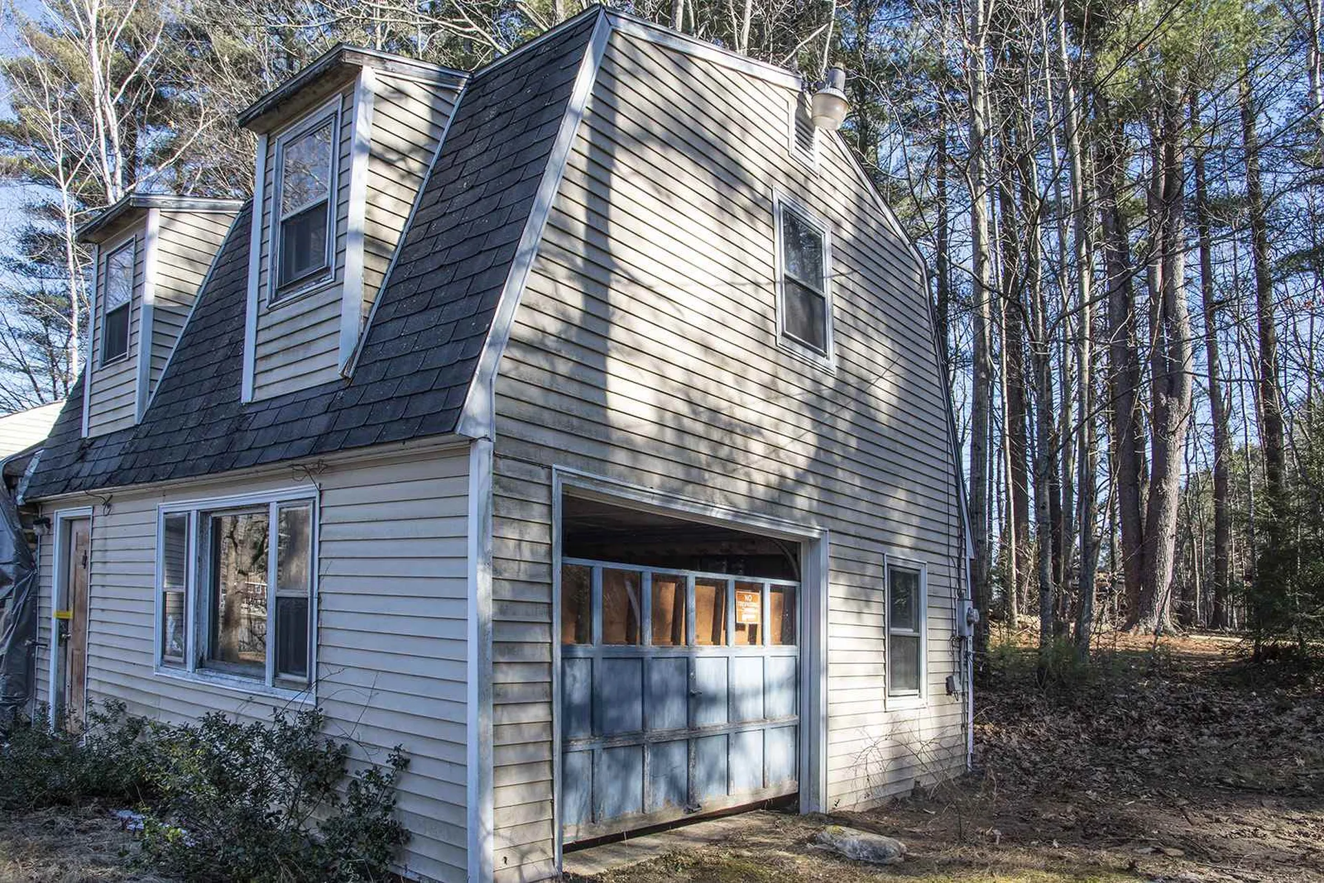22 Cove Road East Kingston NH 03827