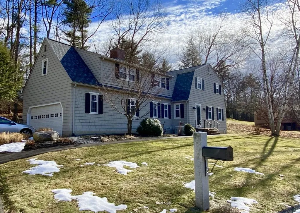 3 Amble Road Nashua NH 03062