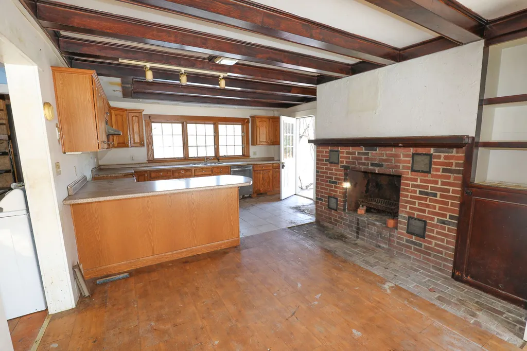 1234 Pleasant Street Webster NH 03303