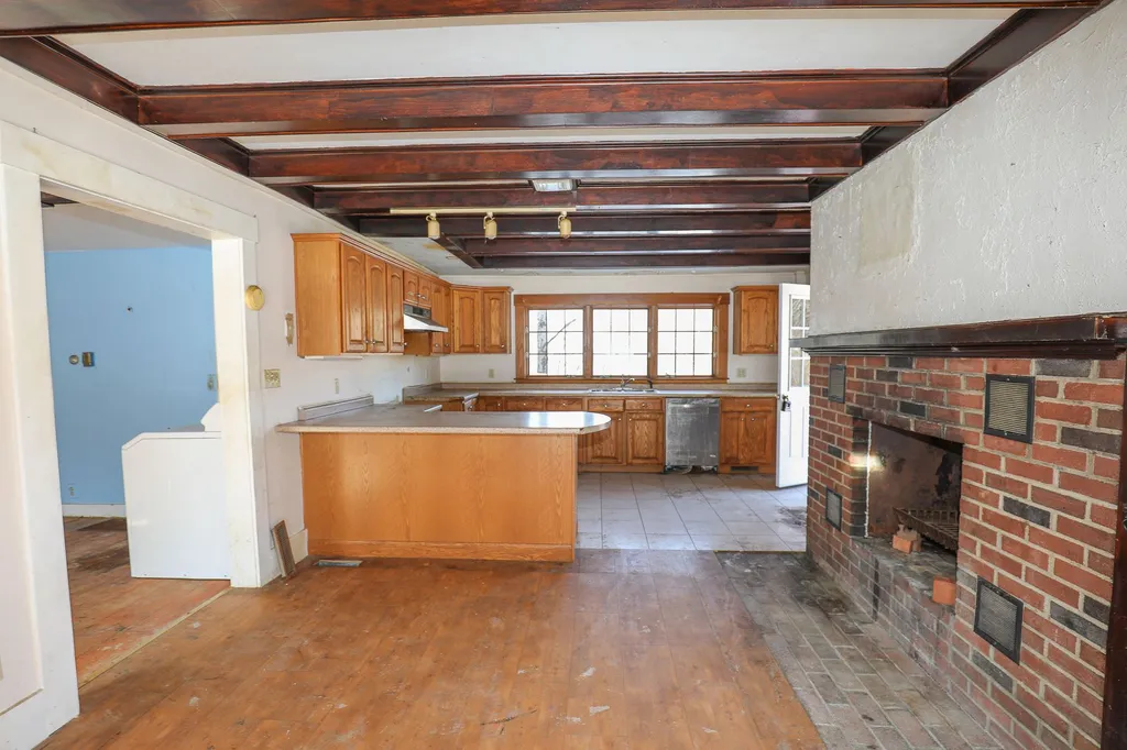 1234 Pleasant Street Webster NH 03303