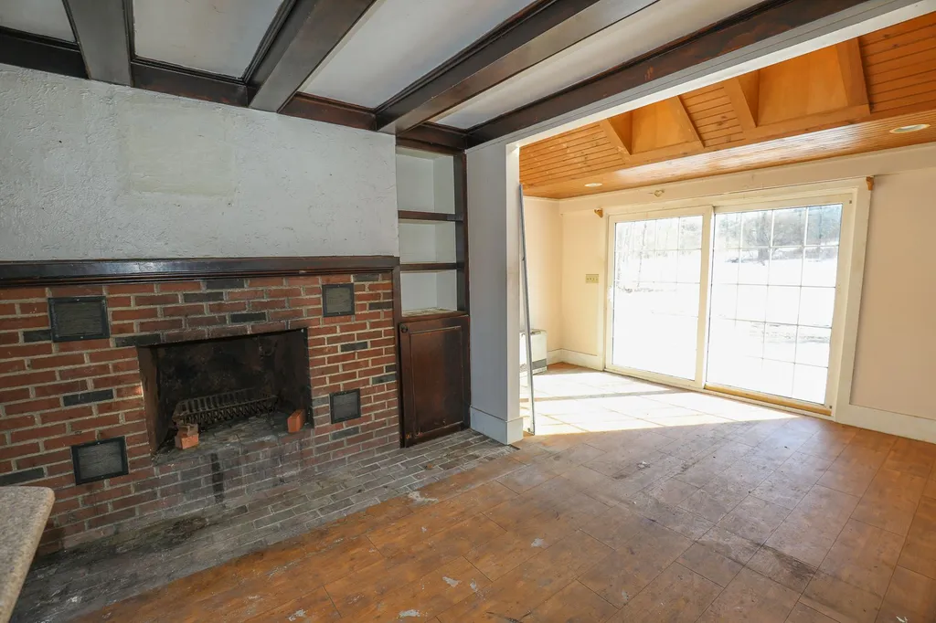 1234 Pleasant Street Webster NH 03303