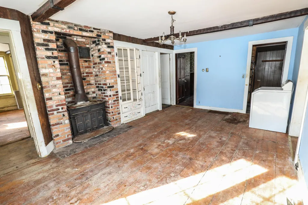 1234 Pleasant Street Webster NH 03303