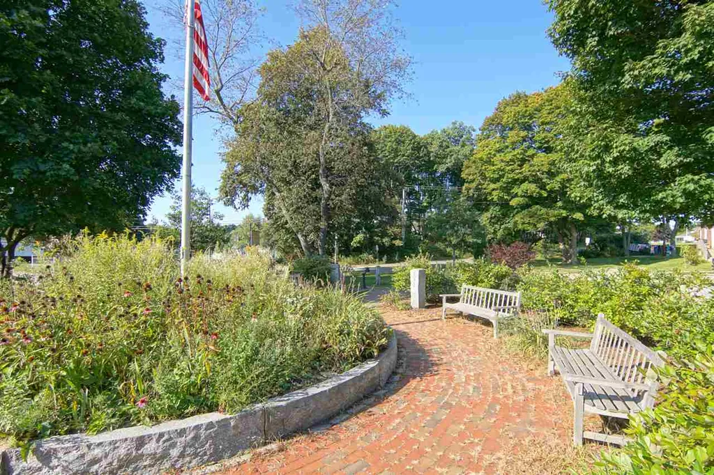 104 Raleigh Way Portsmouth NH 03801