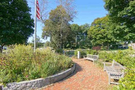 104 Raleigh Way Portsmouth NH 03801