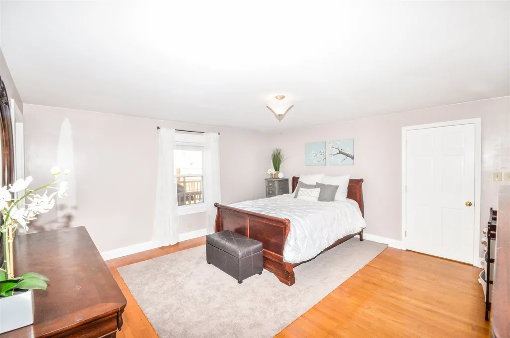 137 Edmond Street Goffstown NH 03045