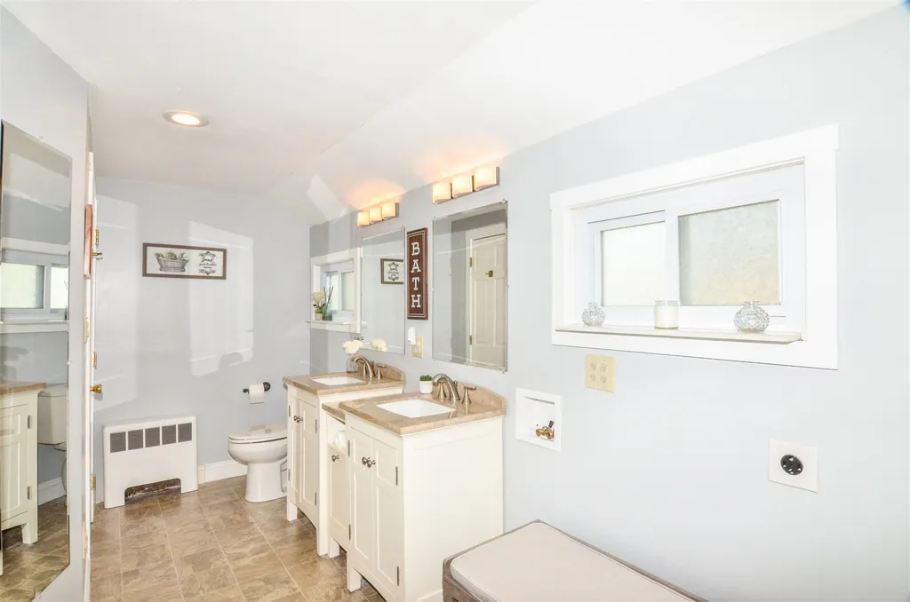 137 Edmond Street Goffstown NH 03045