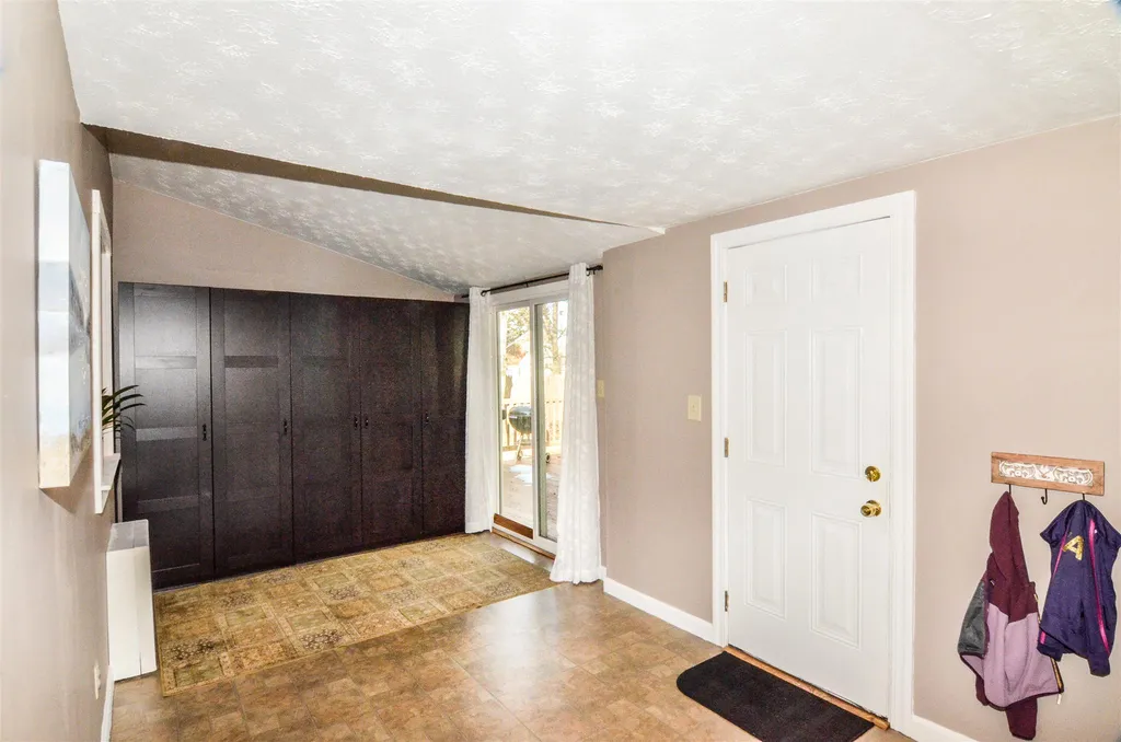 137 Edmond Street Goffstown NH 03045
