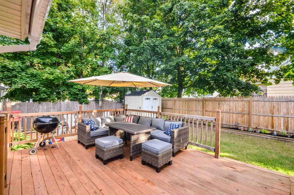 137 Edmond Street Goffstown NH 03045