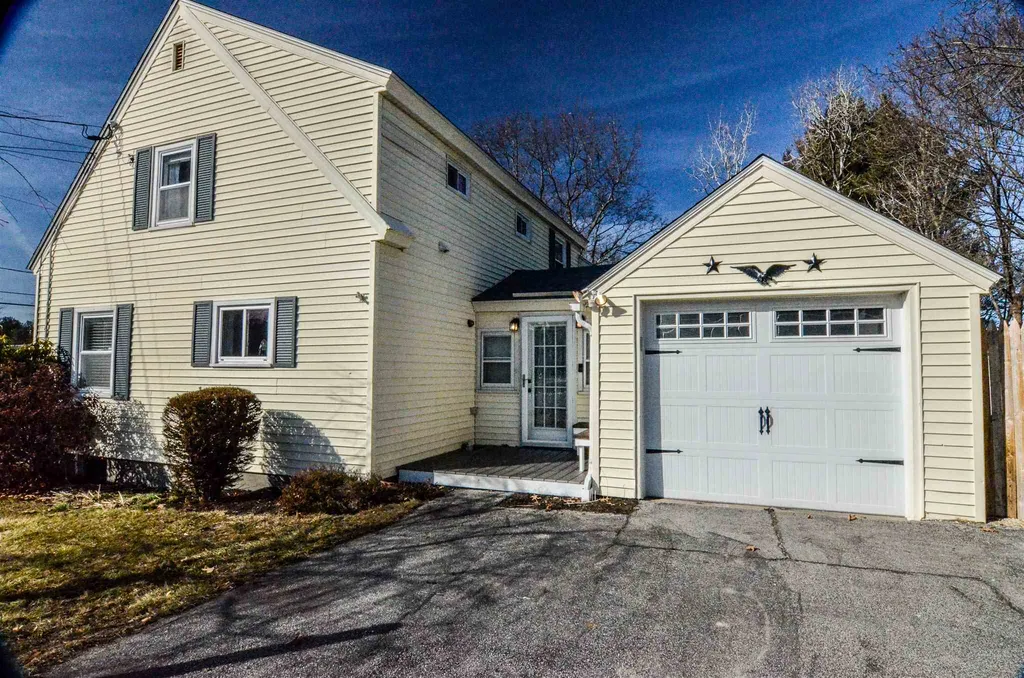 137 Edmond Street Goffstown NH 03045