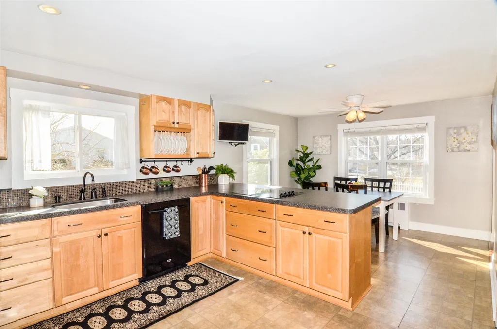 137 Edmond Street Goffstown NH 03045