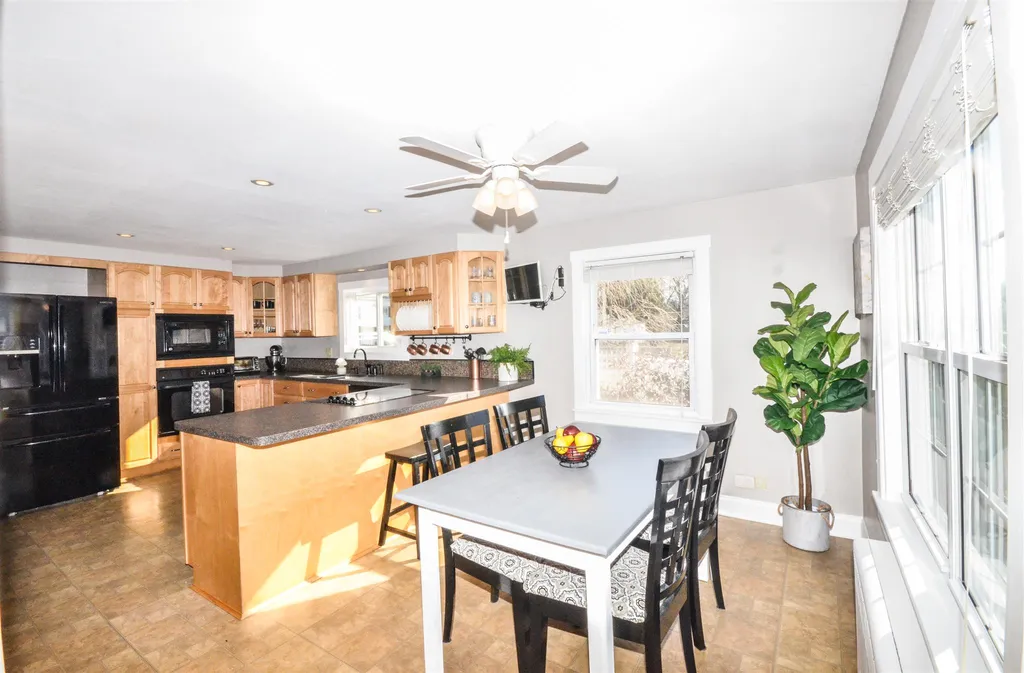 137 Edmond Street Goffstown NH 03045