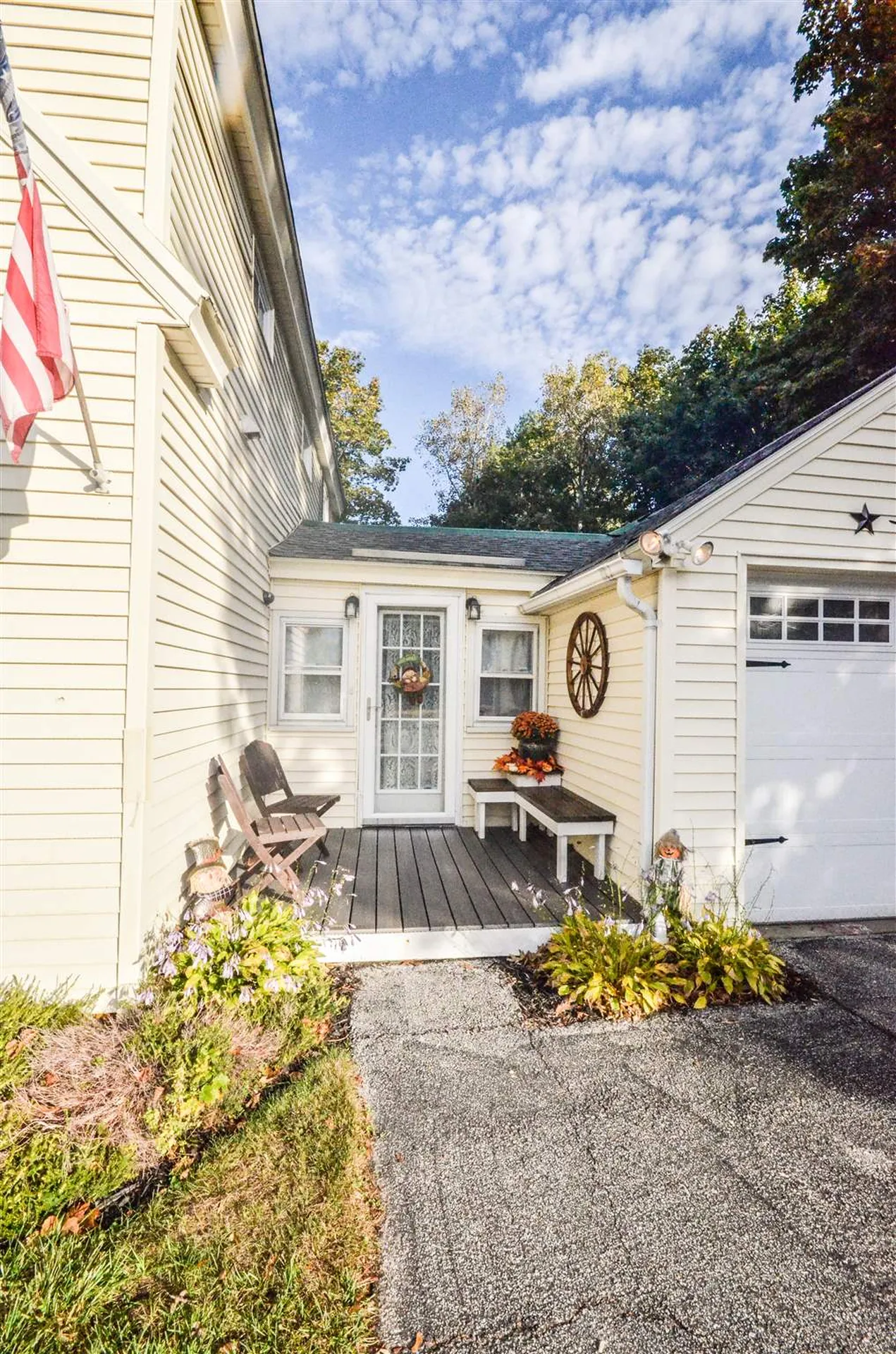 137 Edmond Street Goffstown NH 03045