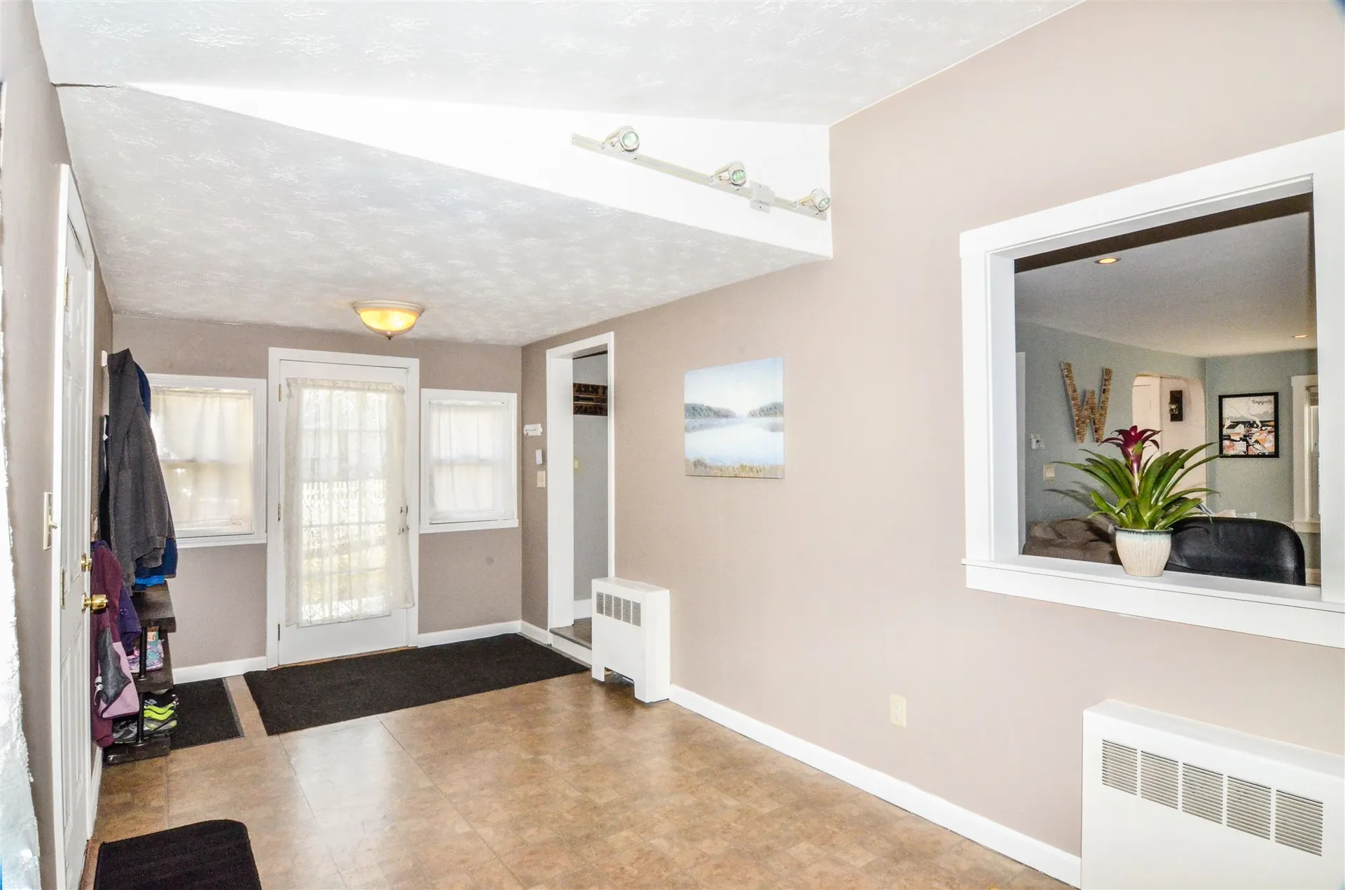 137 Edmond Street Goffstown NH 03045
