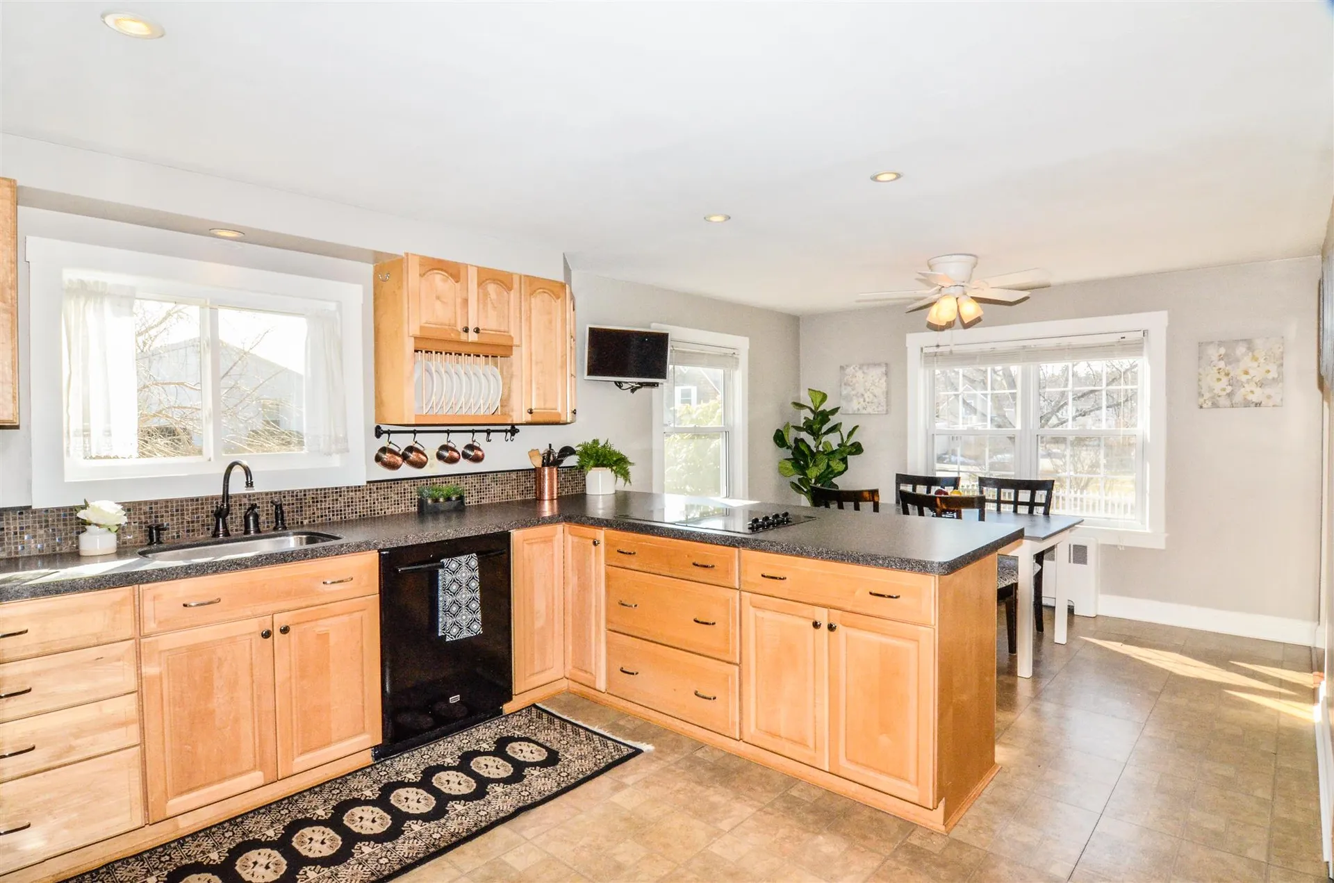137 Edmond Street Goffstown NH 03045